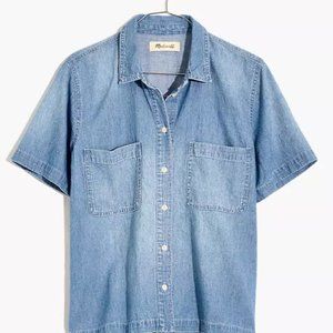 Madewell Denim Short Sleeve Button Up Shirt in Brickton Wash
